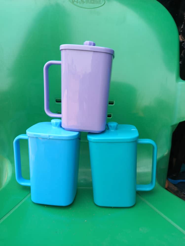 IMG_0093 Plastic cup with cover - Image 1