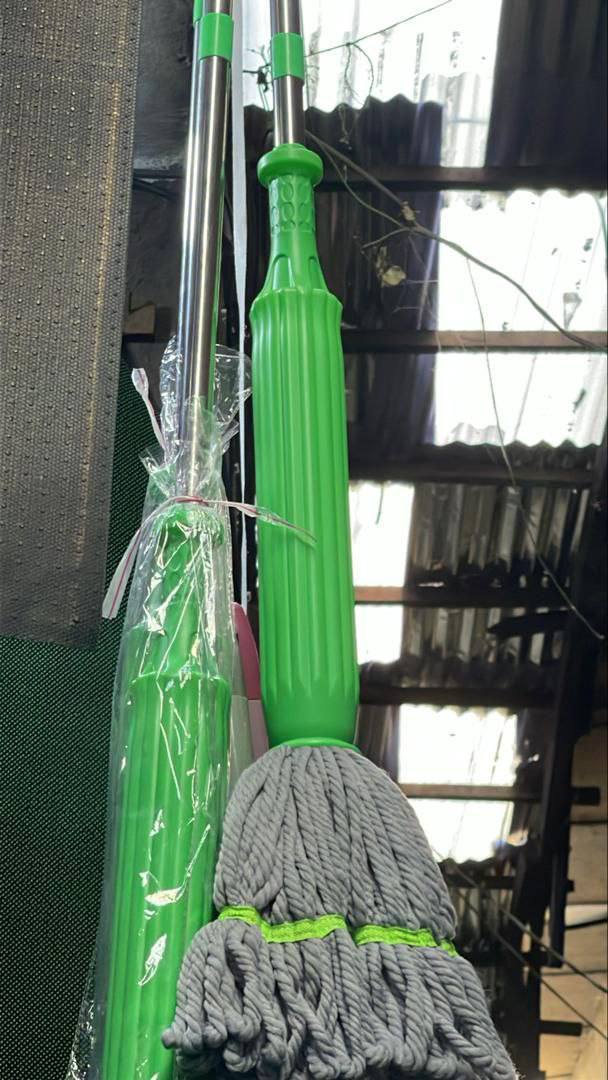 IMG_2559 Green twist mop - Image 1